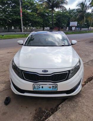 Kia Optima com Duplo Sunroof