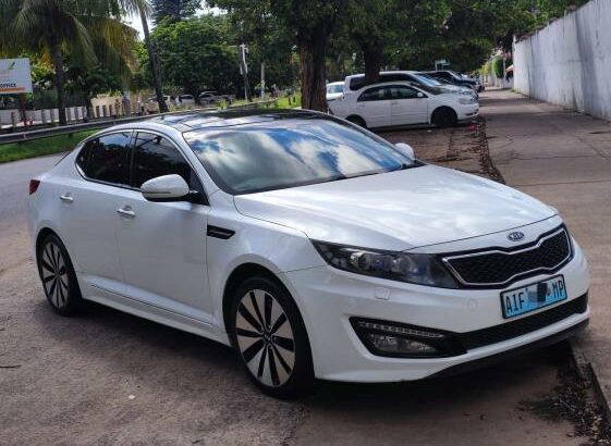 Kia Optima com Duplo Sunroof