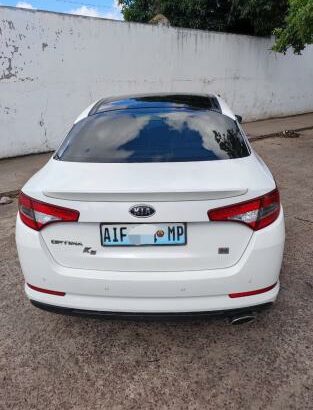 Kia Optima com Duplo Sunroof