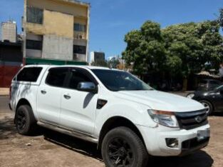 Ford Ranger XLT 2013 com Canopy