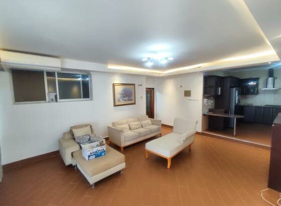 Arrendamento de Moradia T4 no bairro central perto do comando da Cidade