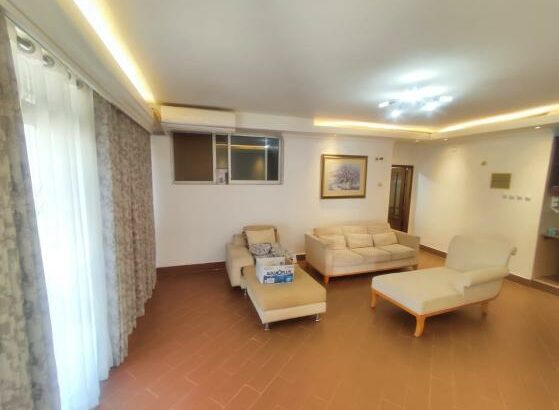 Arrendamento de Moradia T4 no bairro central perto do comando da Cidade
