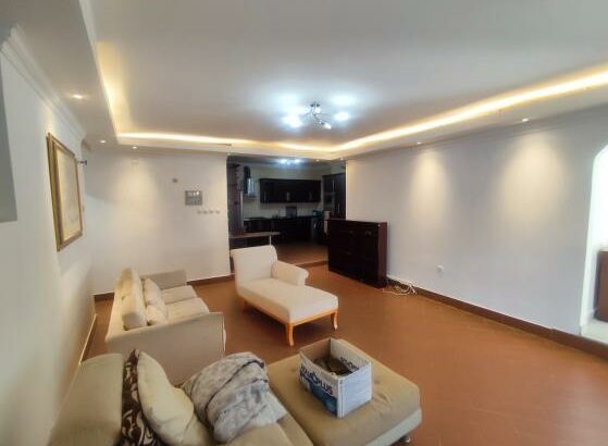 Arrendamento de Moradia T4 no bairro central perto do comando da Cidade