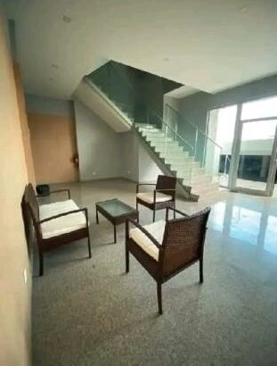 Baixou Arrenda-se no condominio Golf residence