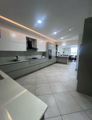 Arrenda-se n Beach front n marginal AP T3 Mobilado