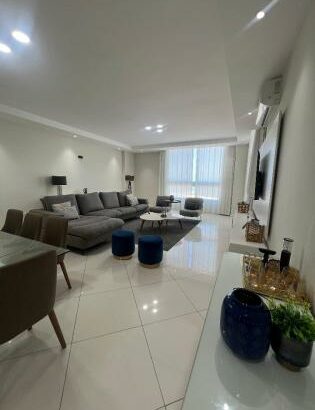 Arrenda-se n Beach front n marginal AP T3 Mobilado