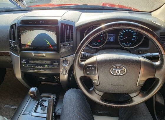 Toyota | Land Cruiser 200 | 2013 | Recém-importada 🎁