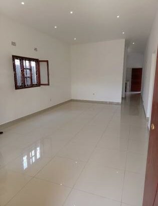 Vende-se está bela Vivenda, Tipo3 no bairro de laulane