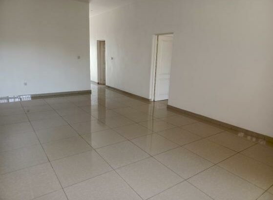 Vende-se está bela Vivenda, Tipo3 no bairro de laulane