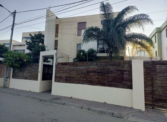 Arrenda-se está bela Moradia, tipo4 no bairro da costa do sol triunfo