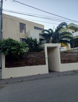 Arrenda-se está bela Moradia, tipo4 no bairro da costa do sol triunfo