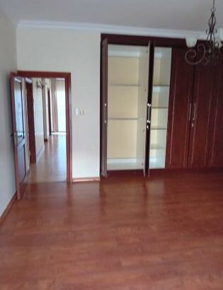 Arrenda-se está bela Moradia, tipo4 no bairro da costa do sol triunfo