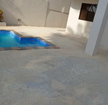 Vende-se Espaçosa Moradia T5 na rua da escola portuguesa e americana-Sommershild 2