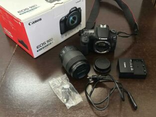 Canon 90D na caixa