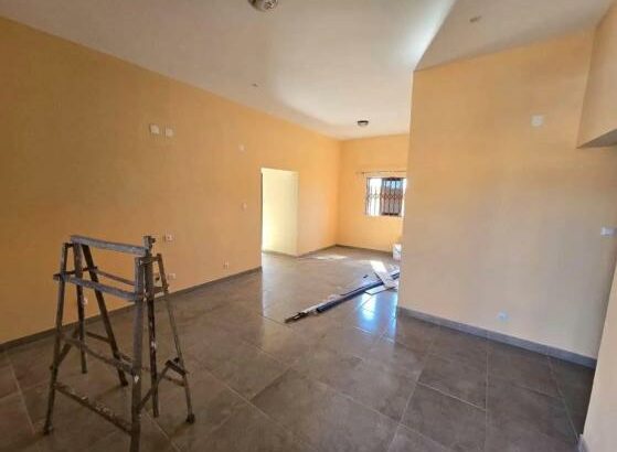 Arrenda-se Casa Tipo 2 na Circular Matola Gare