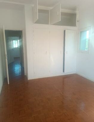 Vende se Apartamento Tipo 3 na Coop Rua da França