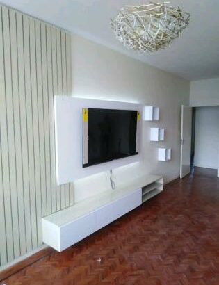 Carpintaria e Marcenaria fazemos RACK, PAINEL, RIPADO, ROUPEIROS, NICHOS, GARRAFEIRAS, ETC.