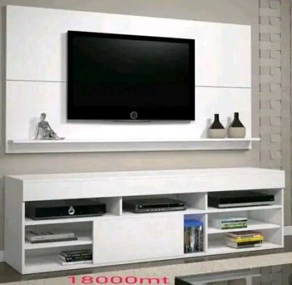 Carpintaria e Marcenaria fazemos RACK, PAINEL, RIPADO, ROUPEIROS, NICHOS, GARRAFEIRAS, ETC.