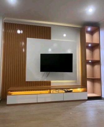 Carpintaria e Marcenaria fazemos RACK, PAINEL, RIPADO, ROUPEIROS, NICHOS, GARRAFEIRAS, ETC.