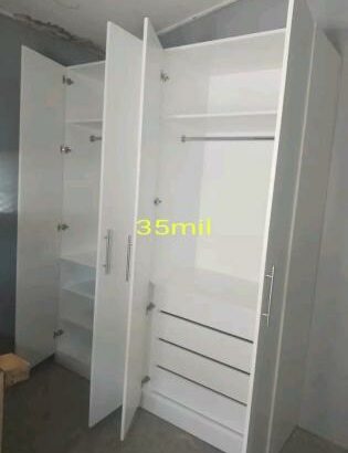 Carpintaria e Marcenaria fazemos RACK, PAINEL, RIPADO, ROUPEIROS, NICHOS, GARRAFEIRAS, ETC.