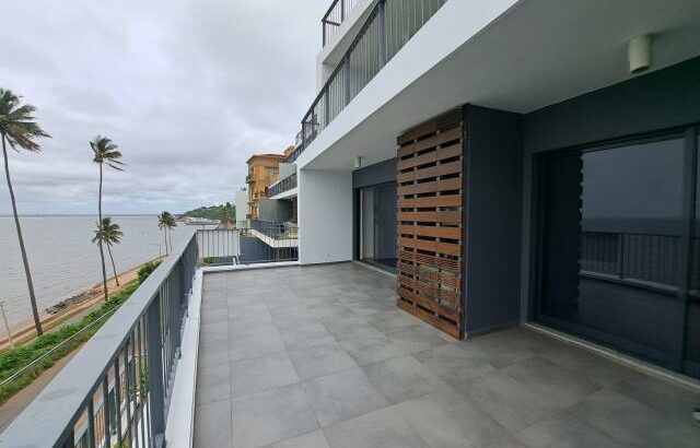 ARRENDA-SE Luxuoso Apartamento T3 mobilado duplex no condomínio maresias