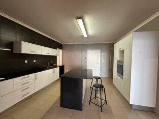 Arrendo apartamento t3 na polana condomínio panorama  com vista ao mar