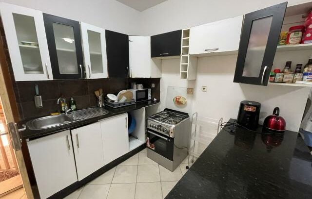 Vende-se Belíssimo Apartamento T2 no RC no condomínio casa jovem