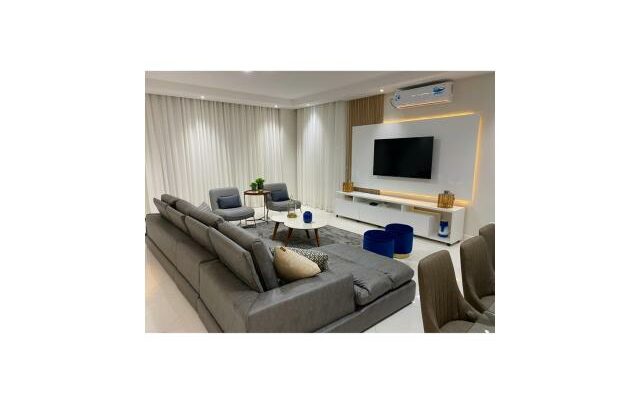 Arrenda-se Luxuoso Apartamento T3 mobilado no Beach front Maputo