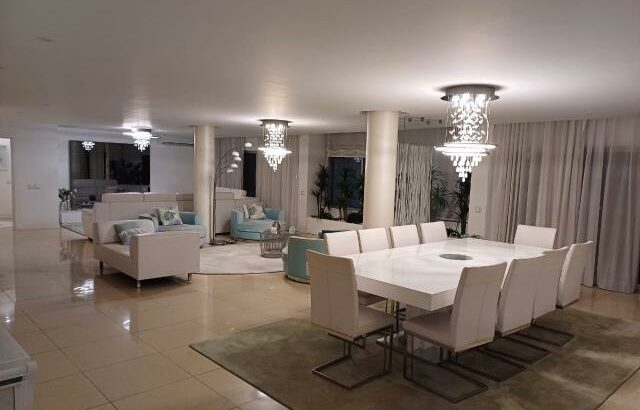 Arrenda-se Luxuoso penthouse T5 mobilada no condomínio Tulipas