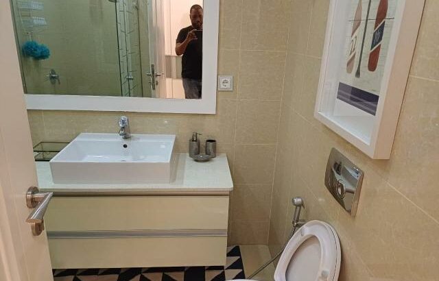 Arrenda-se Luxuoso penthouse T5 mobilada no condomínio Tulipas