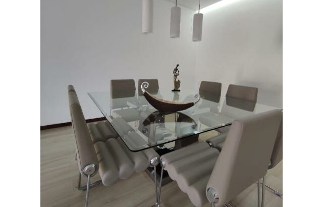 Vende-se Luxuosa Moradia T3 duplex no condomínio marés