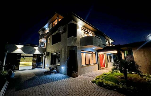 Arrenda-se Luxuosa Moradia T6 na sommerschield II marítimo