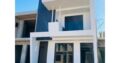 Vende-se Luxuosa Moradia T3 duplex no condomínio casa jovem