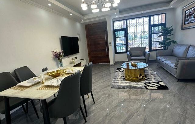 Arrendar luxuosa vivenda duplex T2 mobilada no condomínio casa jovem