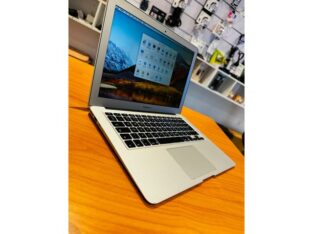 MacBook Air 2015.