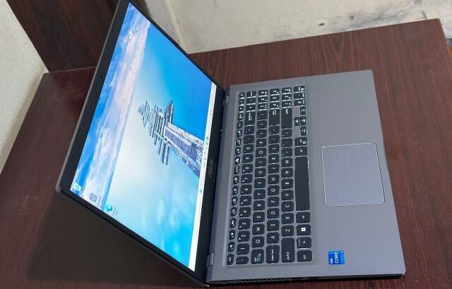 Asus VivoBook I7-11TH Gen, Design Fino e moderno