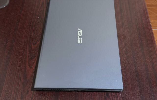 Asus VivoBook I7-11TH Gen, Design Fino e moderno