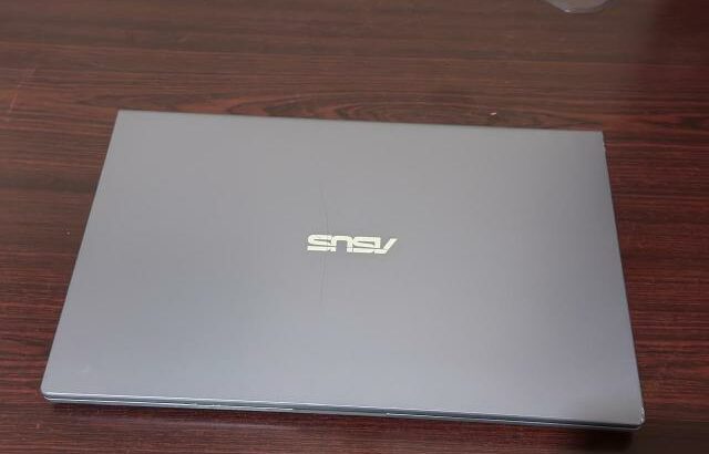 Asus VivoBook I7-11TH Gen, Design Fino e moderno