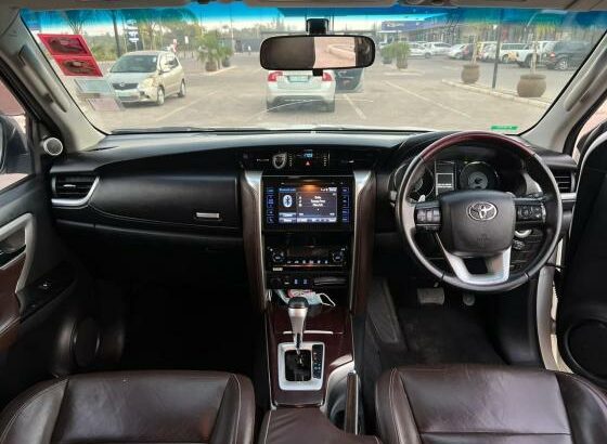 Toyota Hilux Fortuner 2019 AHJ•••MP