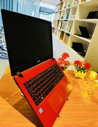 Acer Acer Aspire 315-31  Intel Celeron N3350  2GB DDR4 SDRAM  256 GB SSD  15.6 Display FHD intel UHD Graphics  Bateria Excelente 4Horas  Carregador In