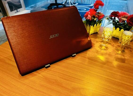Acer Acer Aspire 315-31  Intel Celeron N3350  2GB DDR4 SDRAM  256 GB SSD  15.6 Display FHD intel UHD Graphics  Bateria Excelente 4Horas  Carregador In