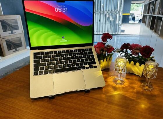 Apple MacBook Air 2022 M2 Starlight Em Promoção Entrega Gratuita Maputo/Matola   Processor: M2,RAM Memory: 8GB,Storage: 256GB SSD,Polegadas ⁠13.6”,Ret
