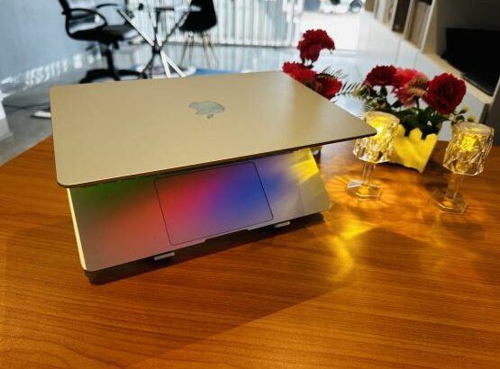 Apple MacBook Air 2022 M2 Starlight Em Promoção Entrega Gratuita Maputo/Matola   Processor: M2,RAM Memory: 8GB,Storage: 256GB SSD,Polegadas ⁠13.6”,Ret