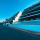 Arrenda-se flat T3 (2 suites) com piscina e vista ao mar – DE FRONTE A PRAIA