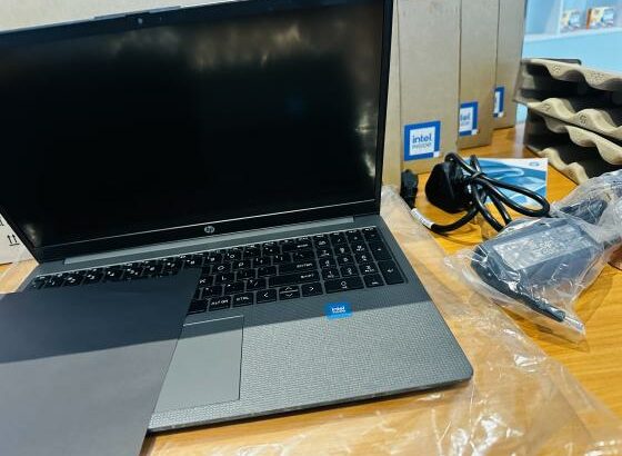 Atenção a Promoção pare de comprar coisas velhas você não merece isso, Aqui estão:  Lap Tops Novos em Promoção  0KM Nunca usado Seja o primeiro Usurár