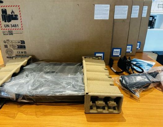 Atenção a Promoção pare de comprar coisas velhas você não merece isso, Aqui estão:  Lap Tops Novos em Promoção  0KM Nunca usado Seja o primeiro Usurár