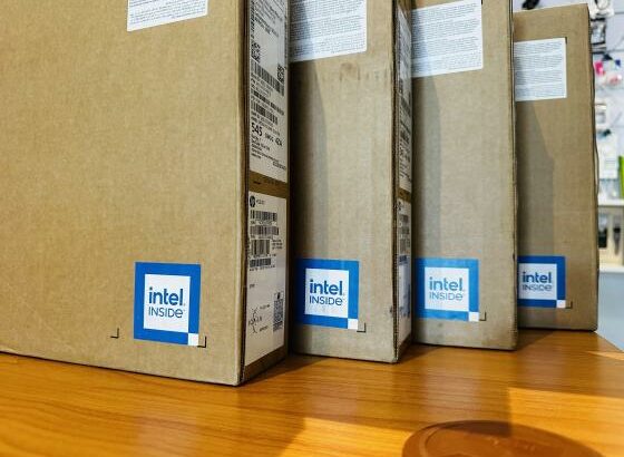 Atenção a Promoção pare de comprar coisas velhas você não merece isso, Aqui estão:  Lap Tops Novos em Promoção  0KM Nunca usado Seja o primeiro Usurár