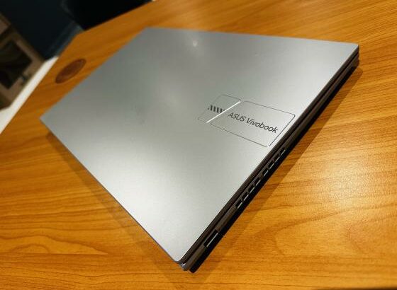 Atenção  Lap Top Altamente Gráfico em Promoção  Asus VivoBook 15 AMD RYZEN  5 5600H with Radeon Graphics (12 CPUs ) 3.30 GHZ ,8 GB DDR4 SDRAM, 512 GB