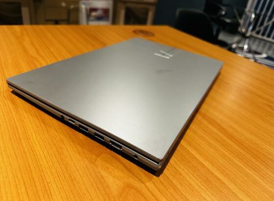 Atenção  Lap Top Altamente Gráfico em Promoção  Asus VivoBook 15 AMD RYZEN  5 5600H with Radeon Graphics (12 CPUs ) 3.30 GHZ ,8 GB DDR4 SDRAM, 512 GB