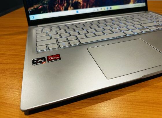 Atenção  Lap Top Altamente Gráfico em Promoção  Asus VivoBook 15 AMD RYZEN  5 5600H with Radeon Graphics (12 CPUs ) 3.30 GHZ ,8 GB DDR4 SDRAM, 512 GB